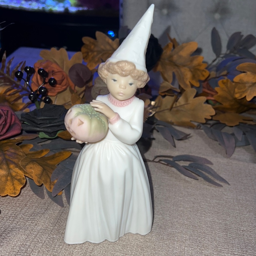 VINTAGE HANDMADE IN SPAIN 1992 Daisa